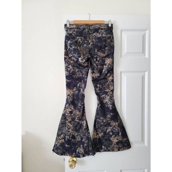 Free People Inferno Flare Bronze Combo Abstract Floral Pants 26 NWOT - Picture 8 of 11